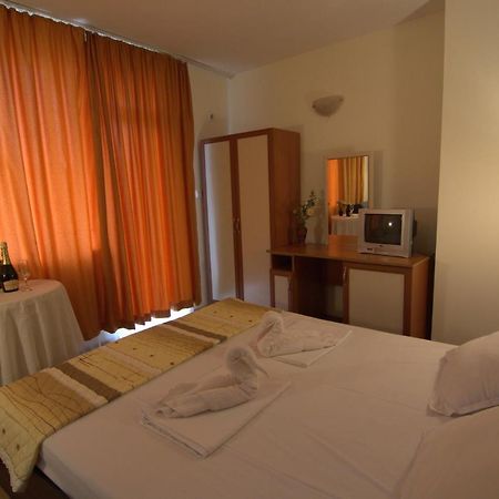 Hotel Stoyanov Ravda Exterior photo